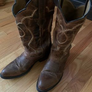 Men’s Ariat western boots